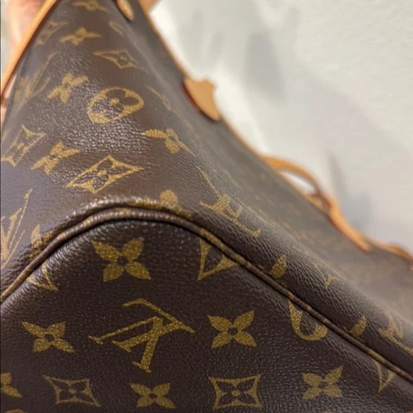 Louis Vuitton Neverfull Tote Bag MM - Picture 6 of 11